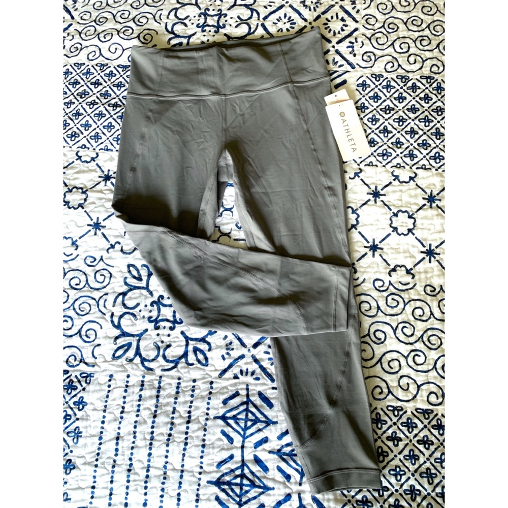 NWT Athleta Salutation Powervita 7/8 Tights